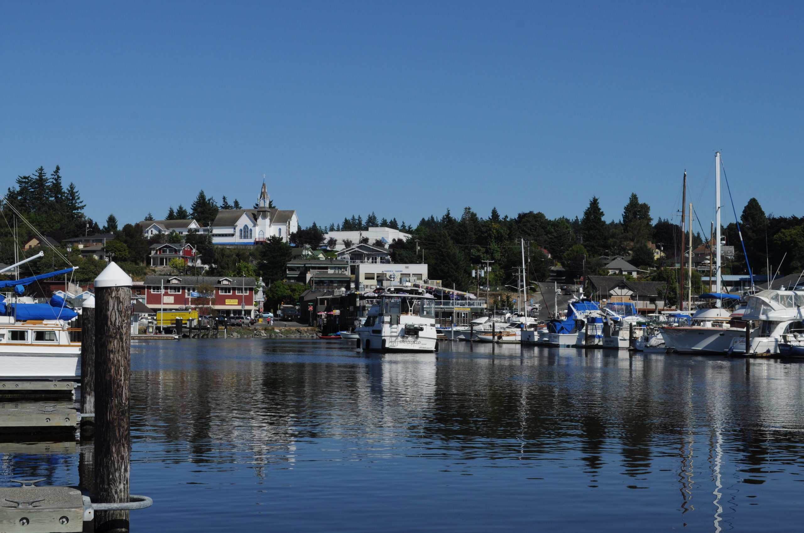We make moving stress-free, simple, and fast for families and businesses across Poulsbo, WA